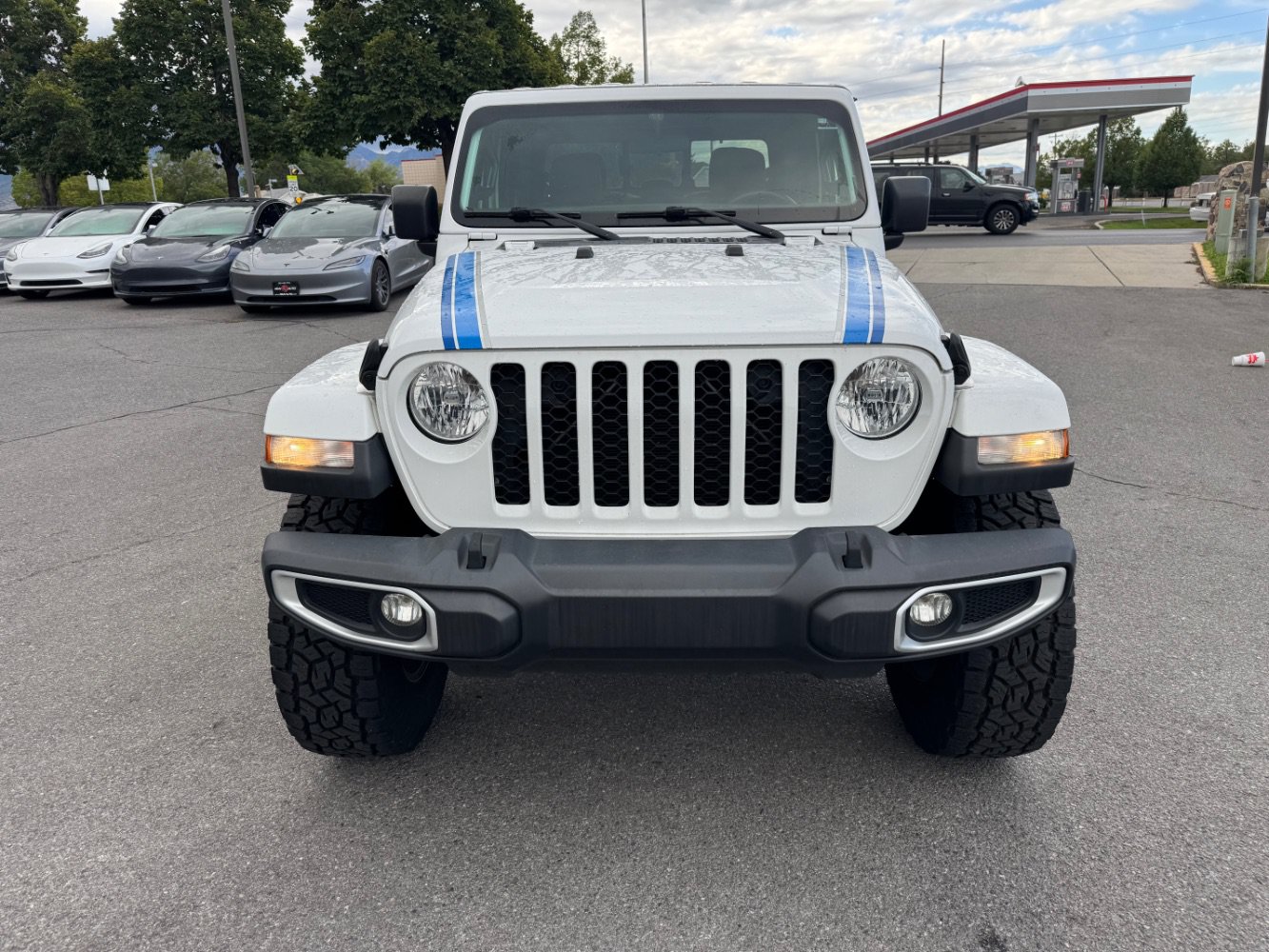 Used 2021 Jeep Gladiator Sport AWD/4WD image 8