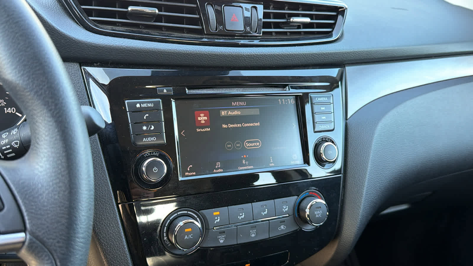 Used 2022 Nissan Rogue Sport S image 14