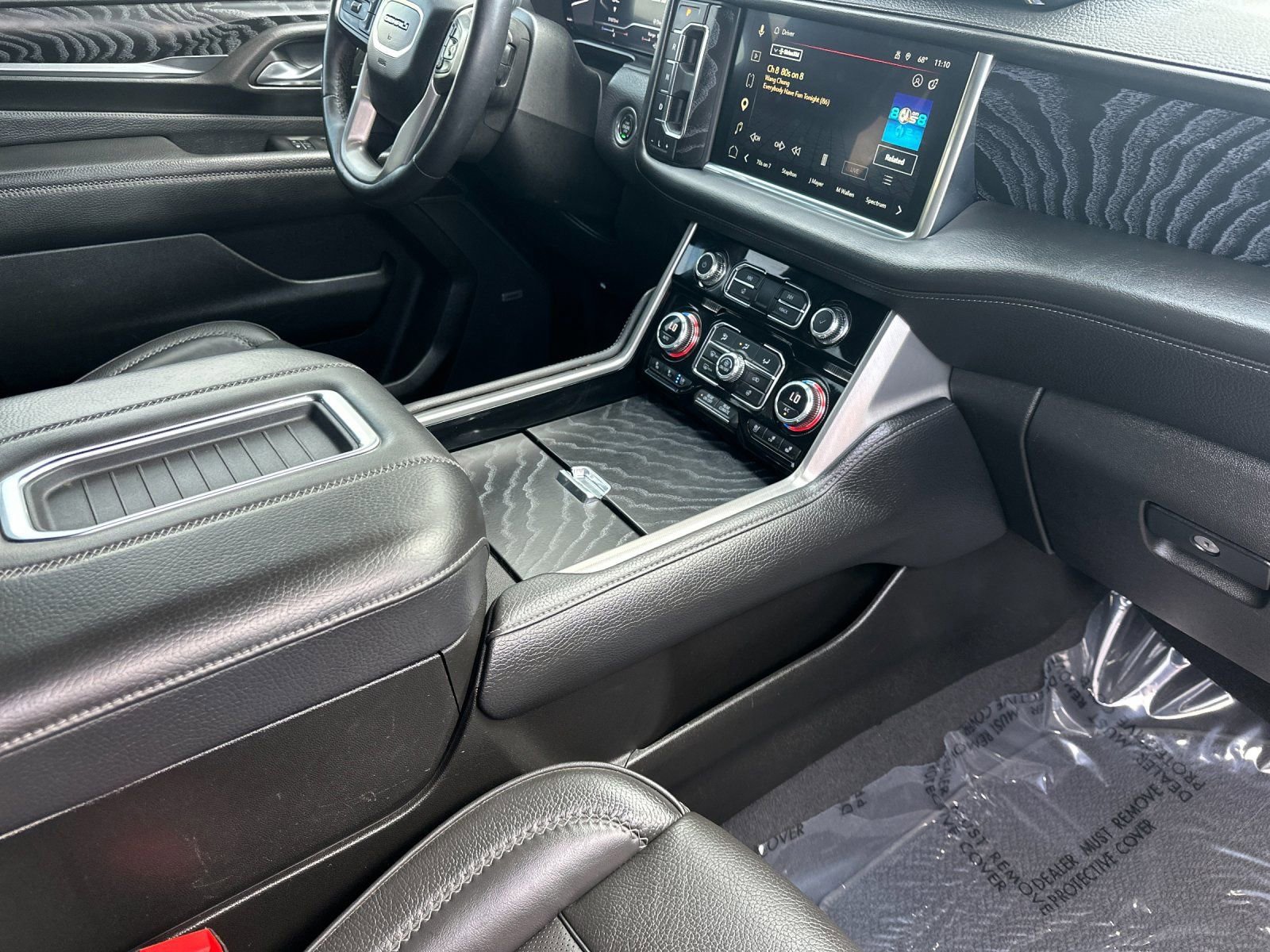 Used 2023 GMC Yukon Denali w/ Denali Reserve Package AWD/4WD image 20