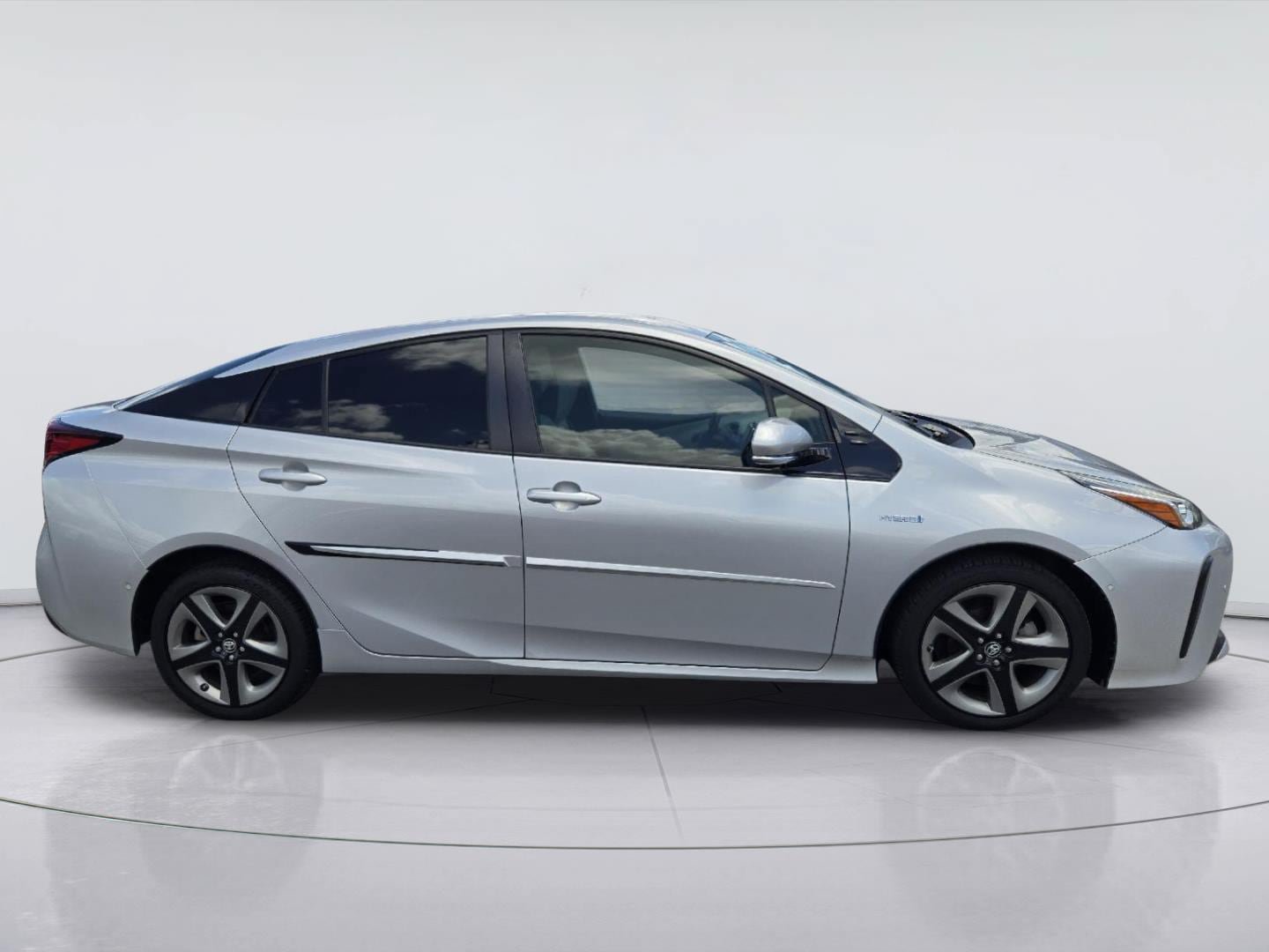 Used 2019 Toyota Prius Limited FWD image 4