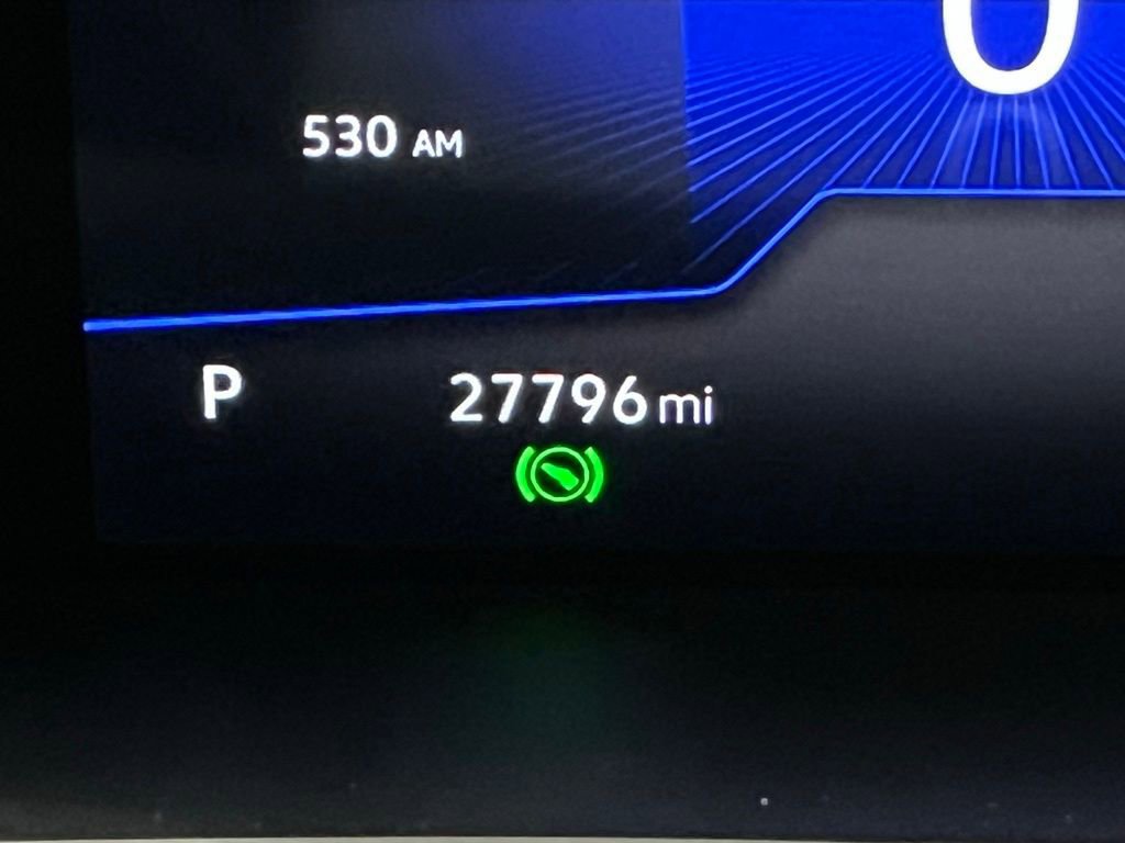 Certified 2022 Volkswagen Tiguan SE R-Line image 25