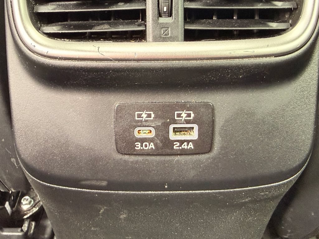 Used 2025 Subaru Outback Premium AWD/4WD image 33