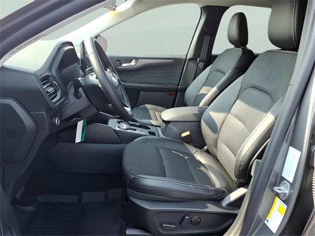 New 2025 Ford Escape SE image 11