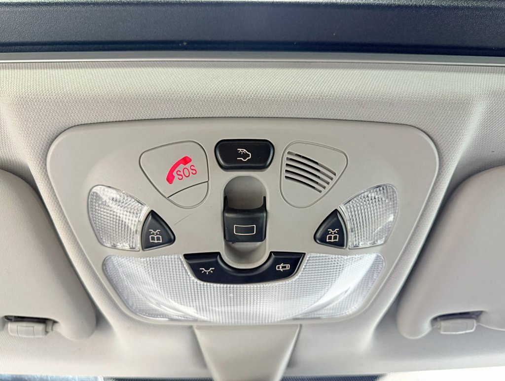 Used 2009 Mercedes-Benz CLK 350 Coupe image 20