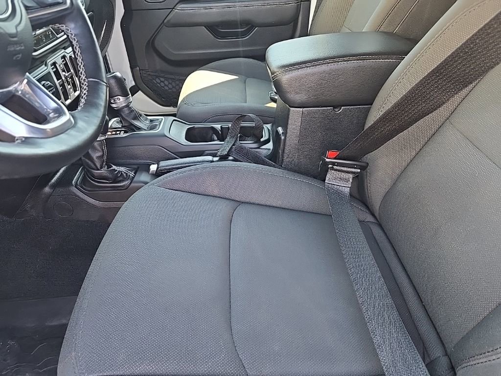 Used 2020 Jeep Wrangler Unlimited Sahara w/ Safety Group image 17