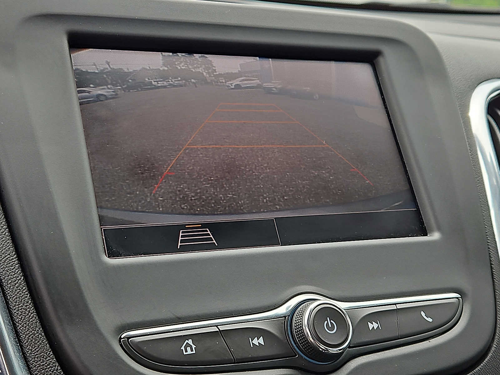 Certified 2023 Chevrolet Equinox LS AWD/4WD image 18