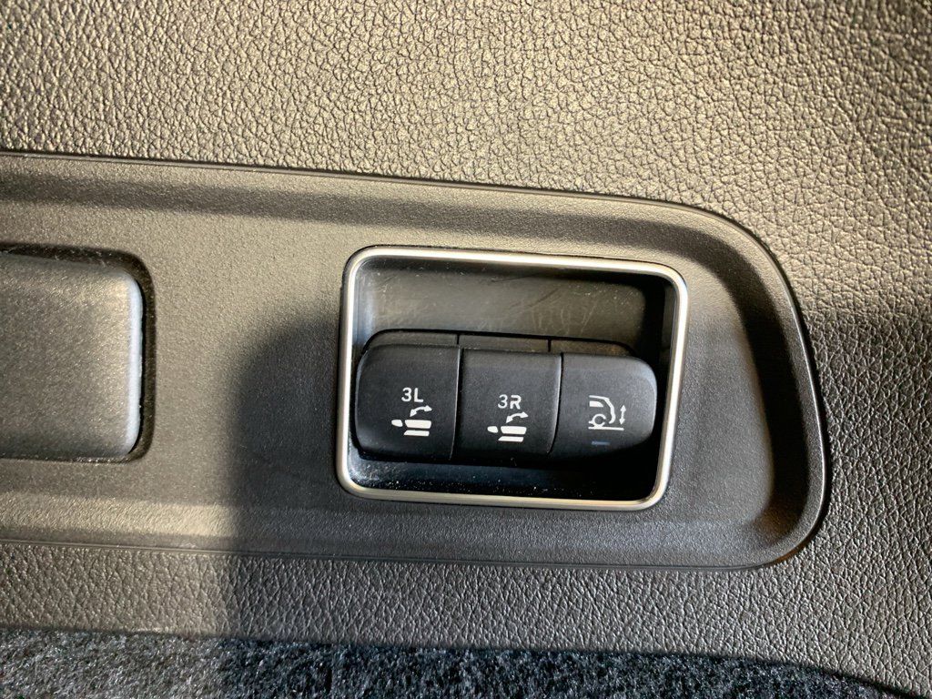 Used 2023 Mercedes-Benz GLS 450 450 4MATIC image 39