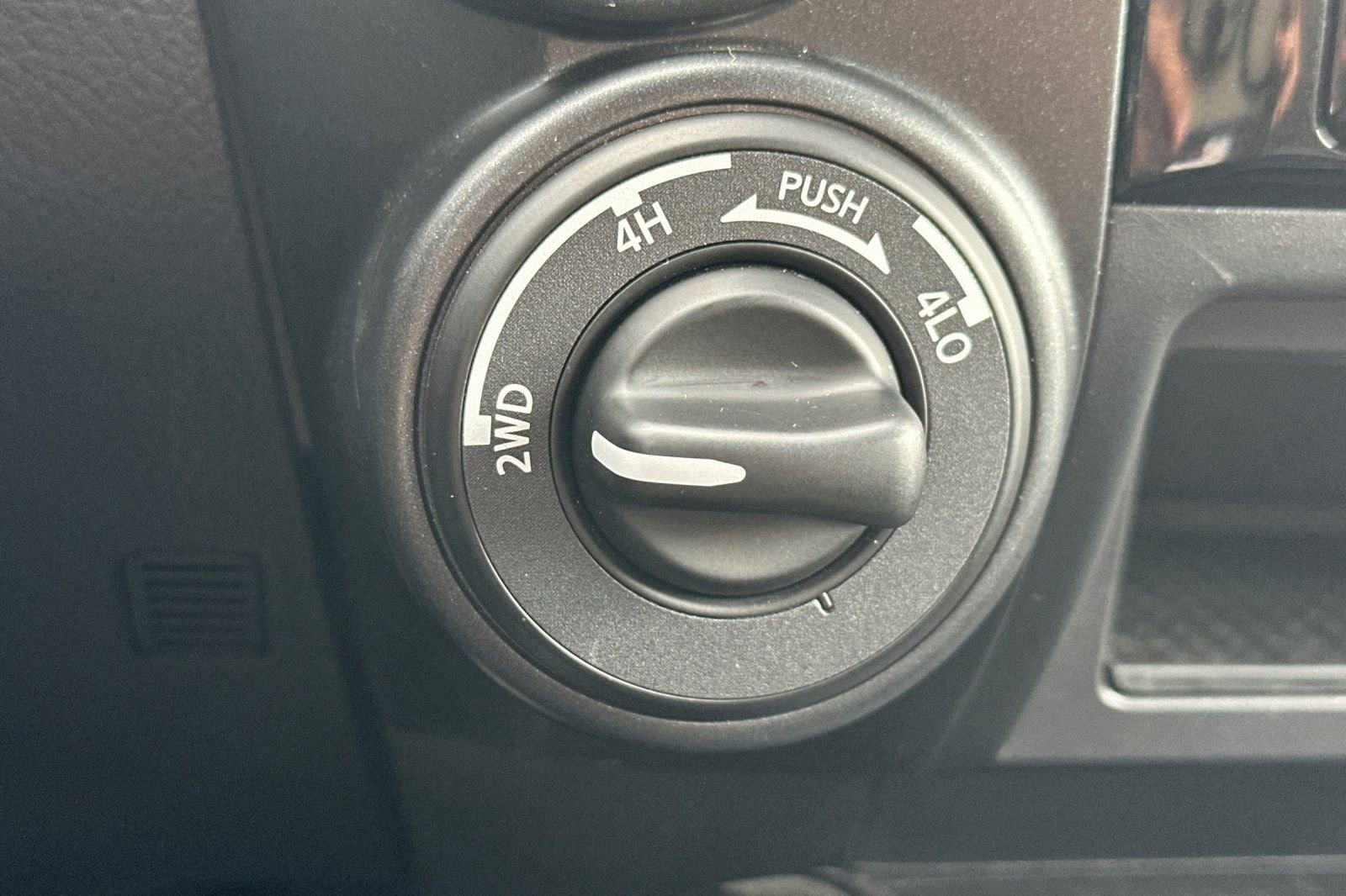 Certified 2024 Nissan Titan PRO-4X w/ Off Road Protection Package image 32