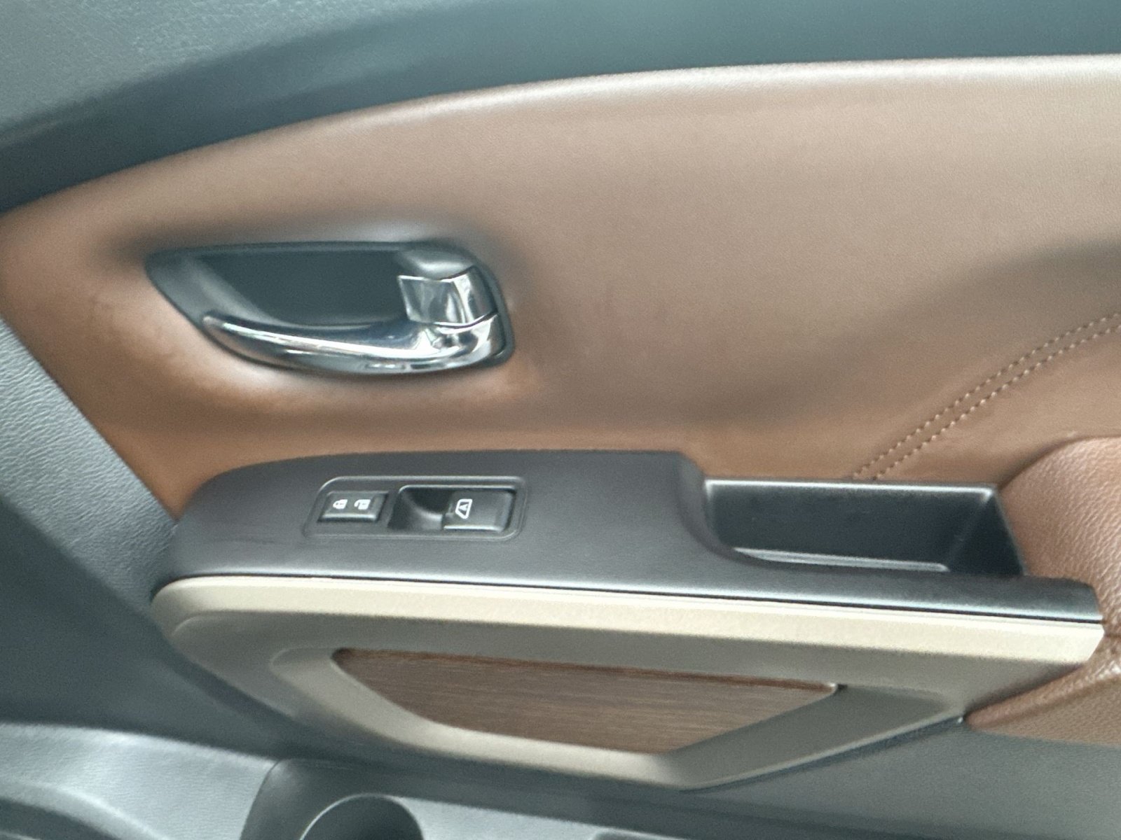 Used 2020 Nissan Titan Platinum Reserve w/ Moonroof Package RWD image 35