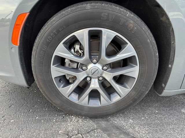 Used 2021 Chrysler Pacifica Pinnacle FWD image 4