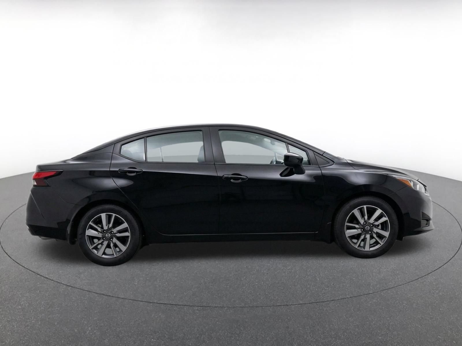 Used 2025 Nissan Versa SV FWD image 10