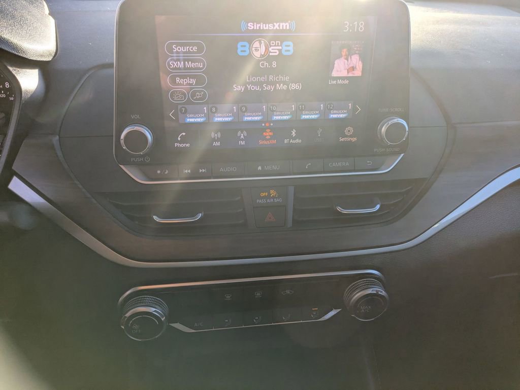 Used 2023 Nissan Altima 2.5 SV image 16