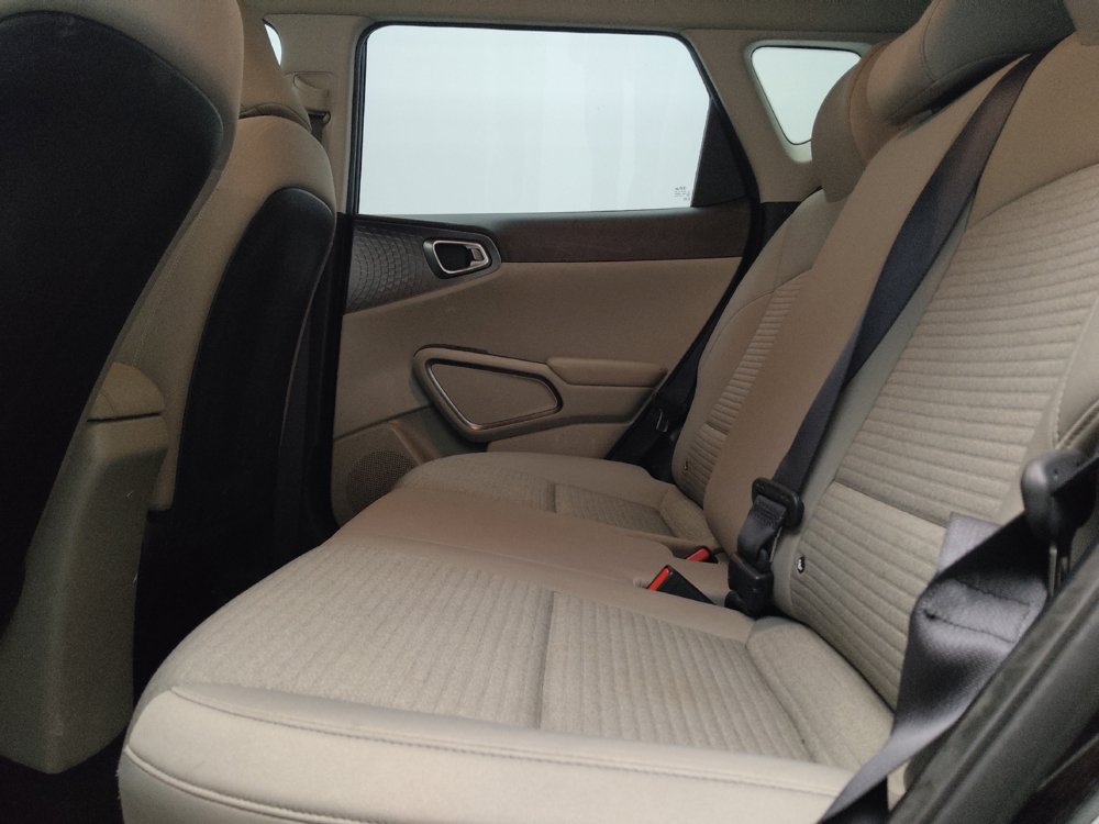 Used 2020 Kia Soul S FWD image 18