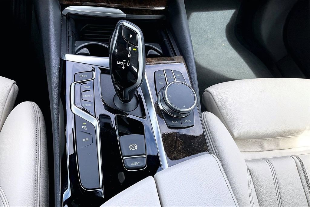 Used 2019 BMW 540i w/ Convenience Package image 26