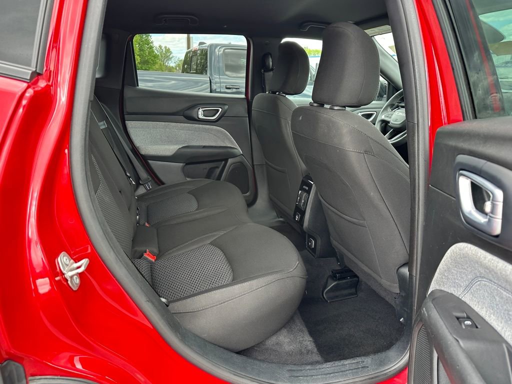 Used 2023 Jeep Compass Sport image 16