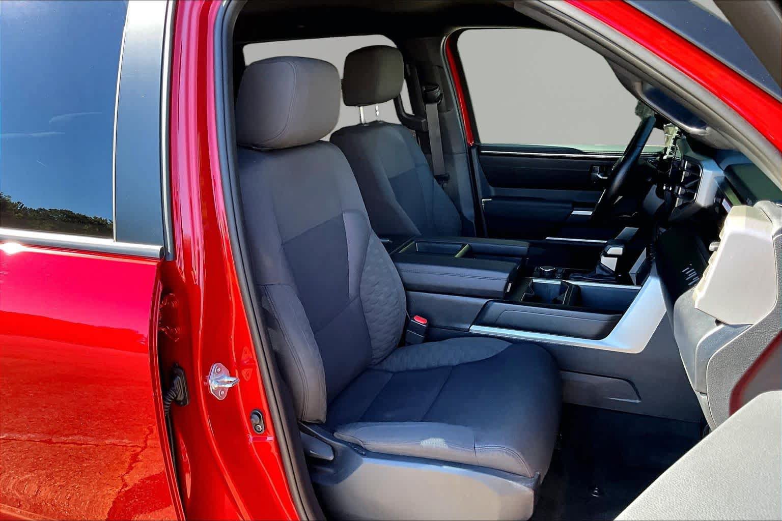 Used 2026 Toyota Tundra SR5 AWD/4WD image 9