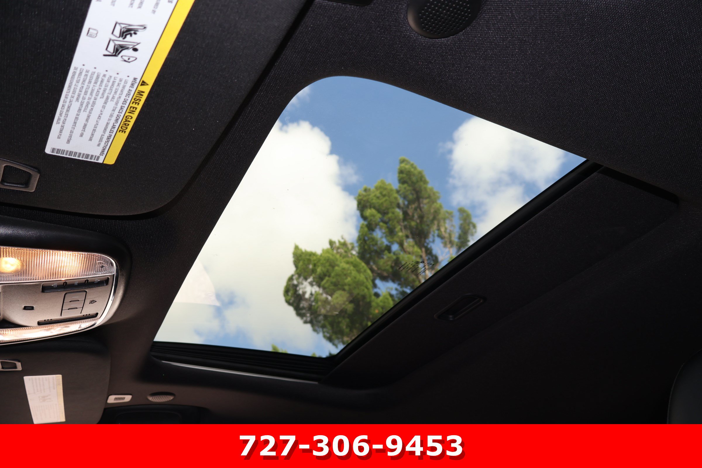 Used 2021 Jeep Grand Cherokee Laredo X AWD/4WD image 5