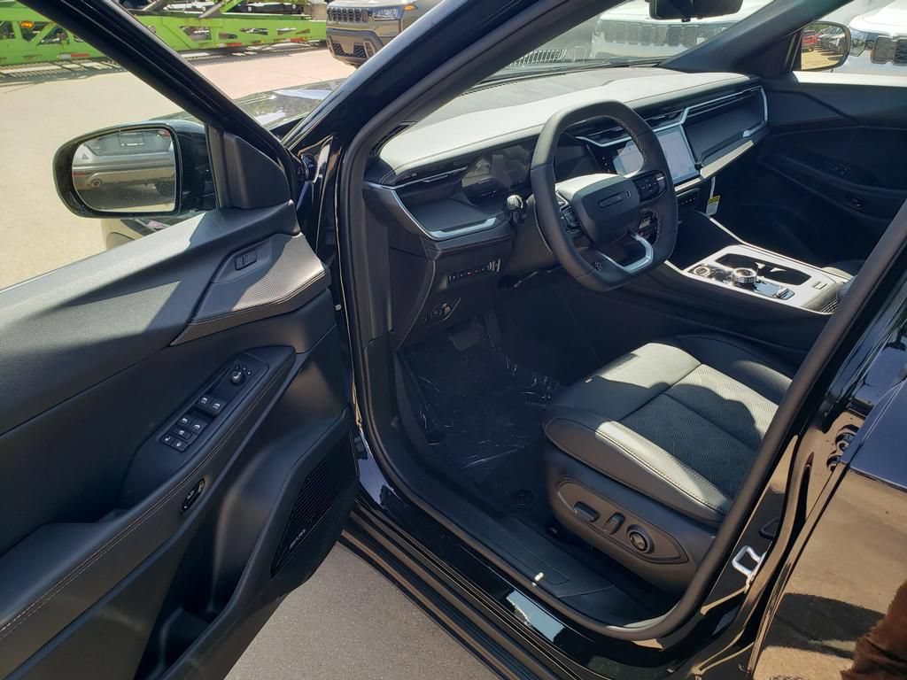 New 2026 Jeep Cherokee Overland w/ Advanced Pro Tech Group AWD/4WD image 6