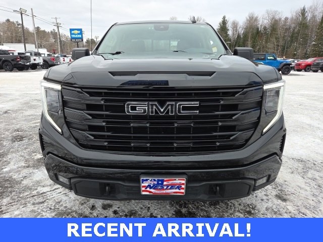 Used 2023 GMC Sierra 1500 Elevation w/ Preferred Package image 3