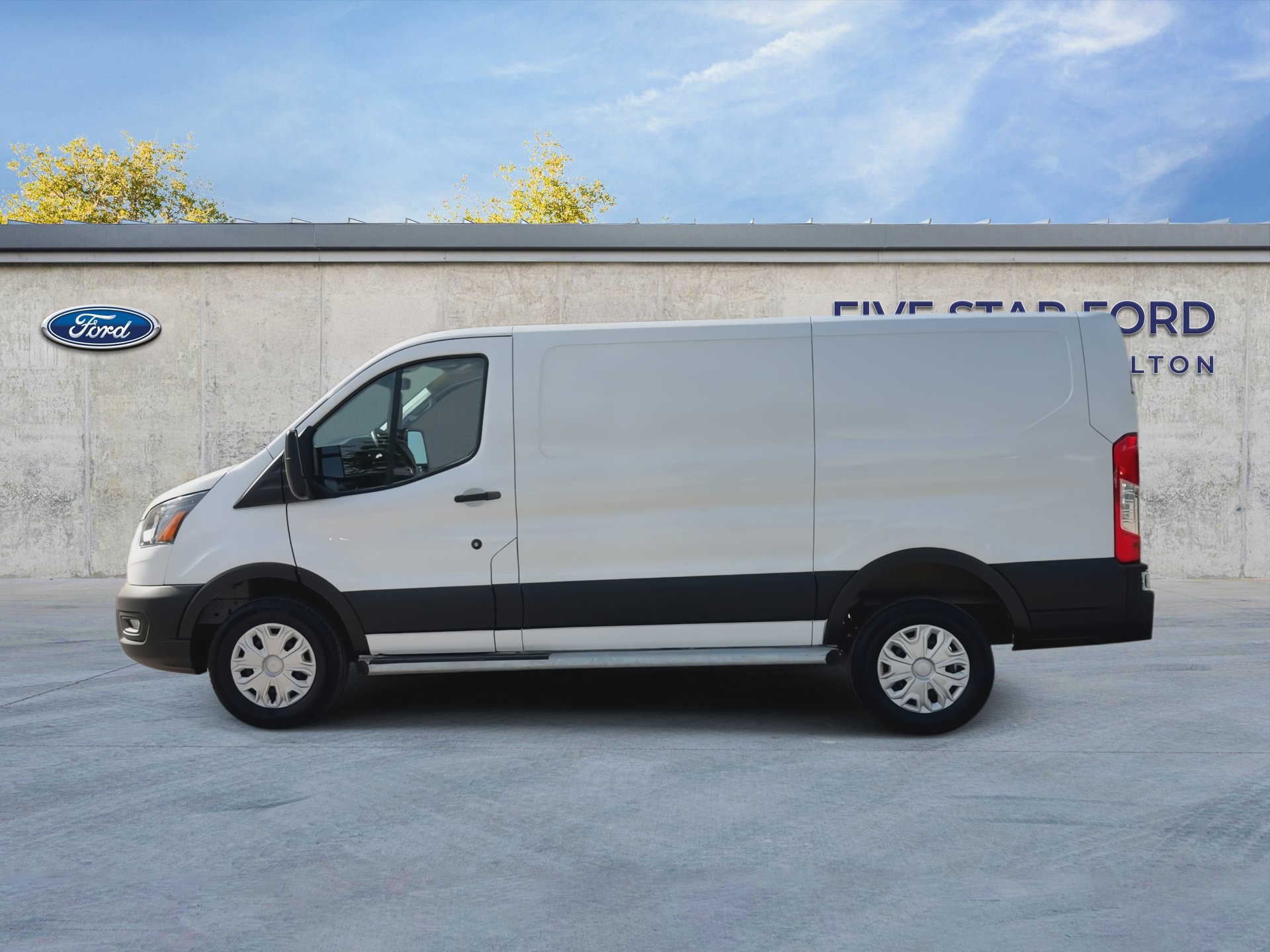 Certified 2025 Ford Transit 250 Low Roof w/ Exterior Upgrade Package RWD image 5