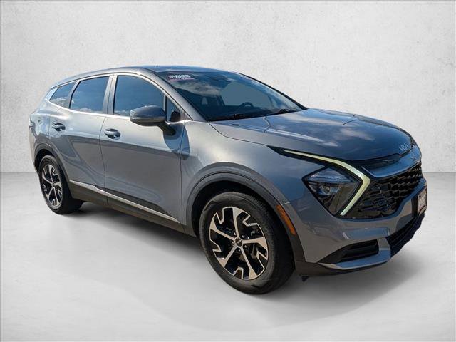 Used 2023 Kia Sportage EX image 3