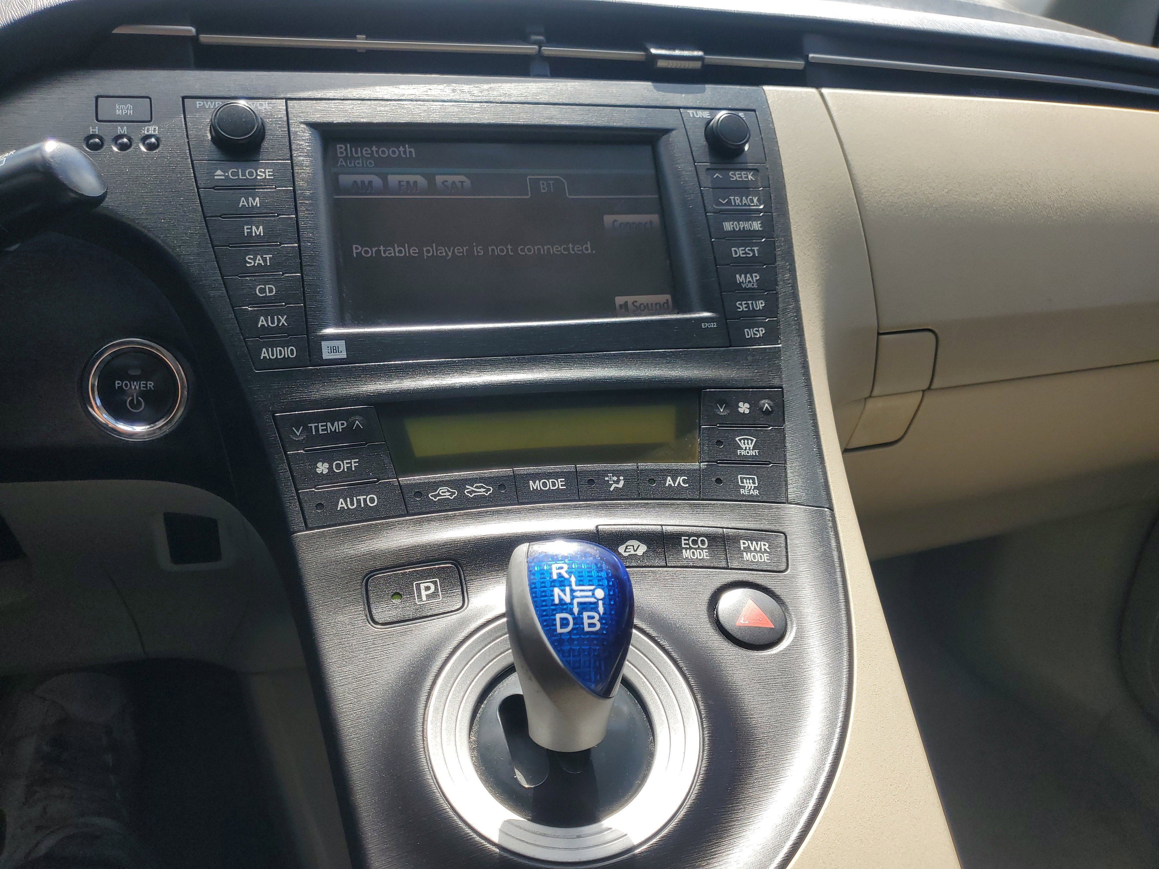 Used 2011 Toyota Prius Three w/ Solar Roof Pkg FWD image 25