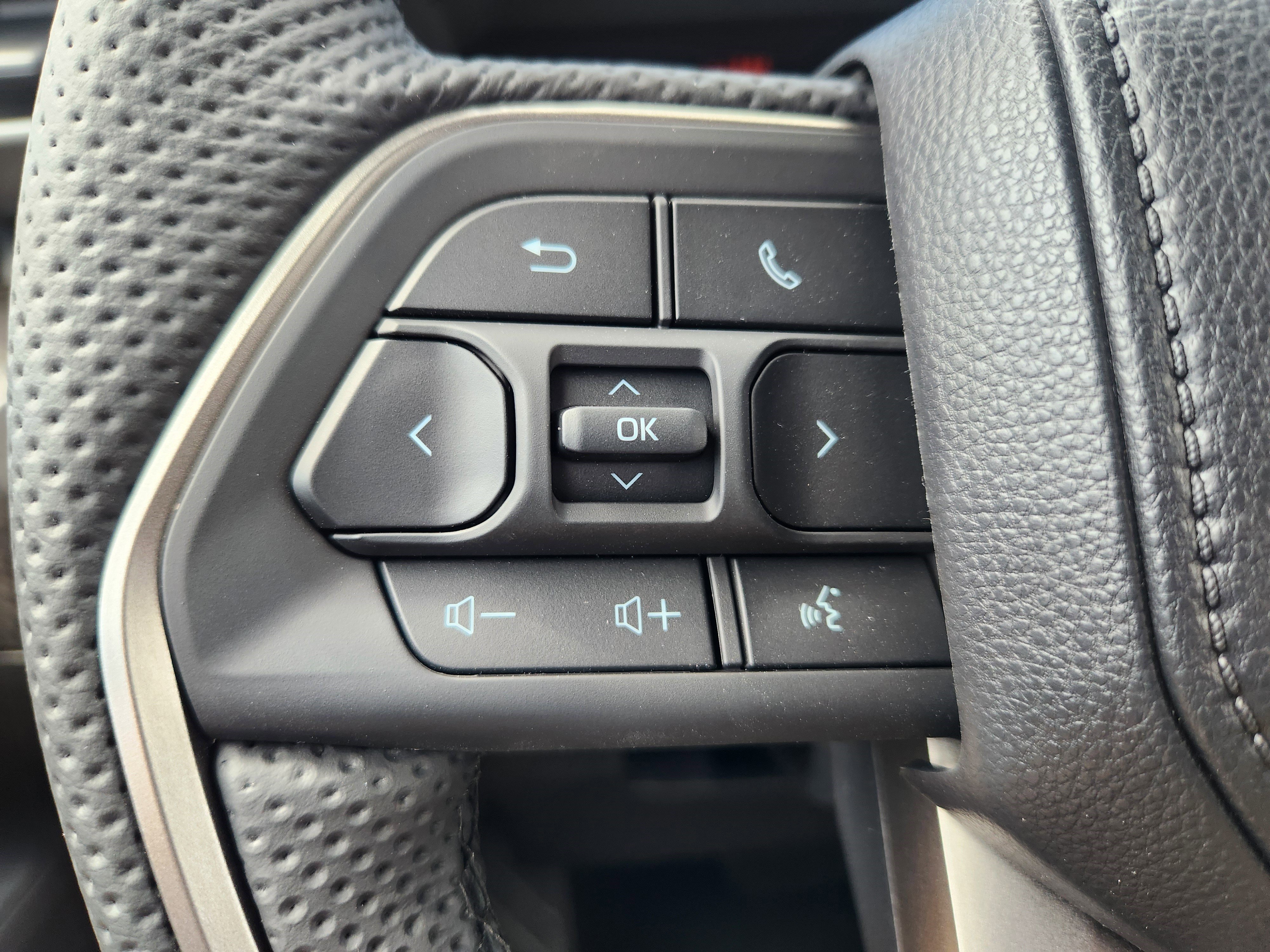 New 2026 Toyota Tacoma Limited AWD/4WD image 15
