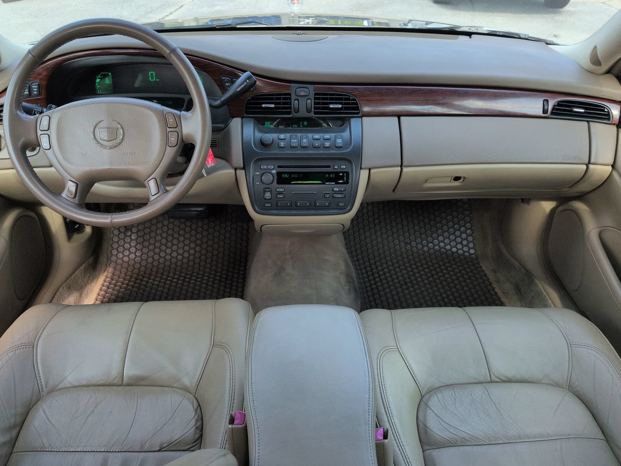 Used 2004 Cadillac De Ville FWD image 13