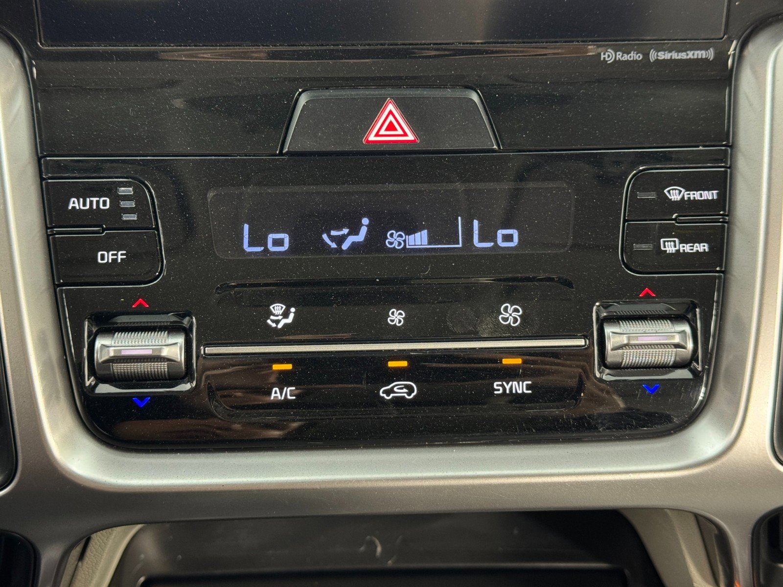 Used 2021 Kia Sorento EX image 25