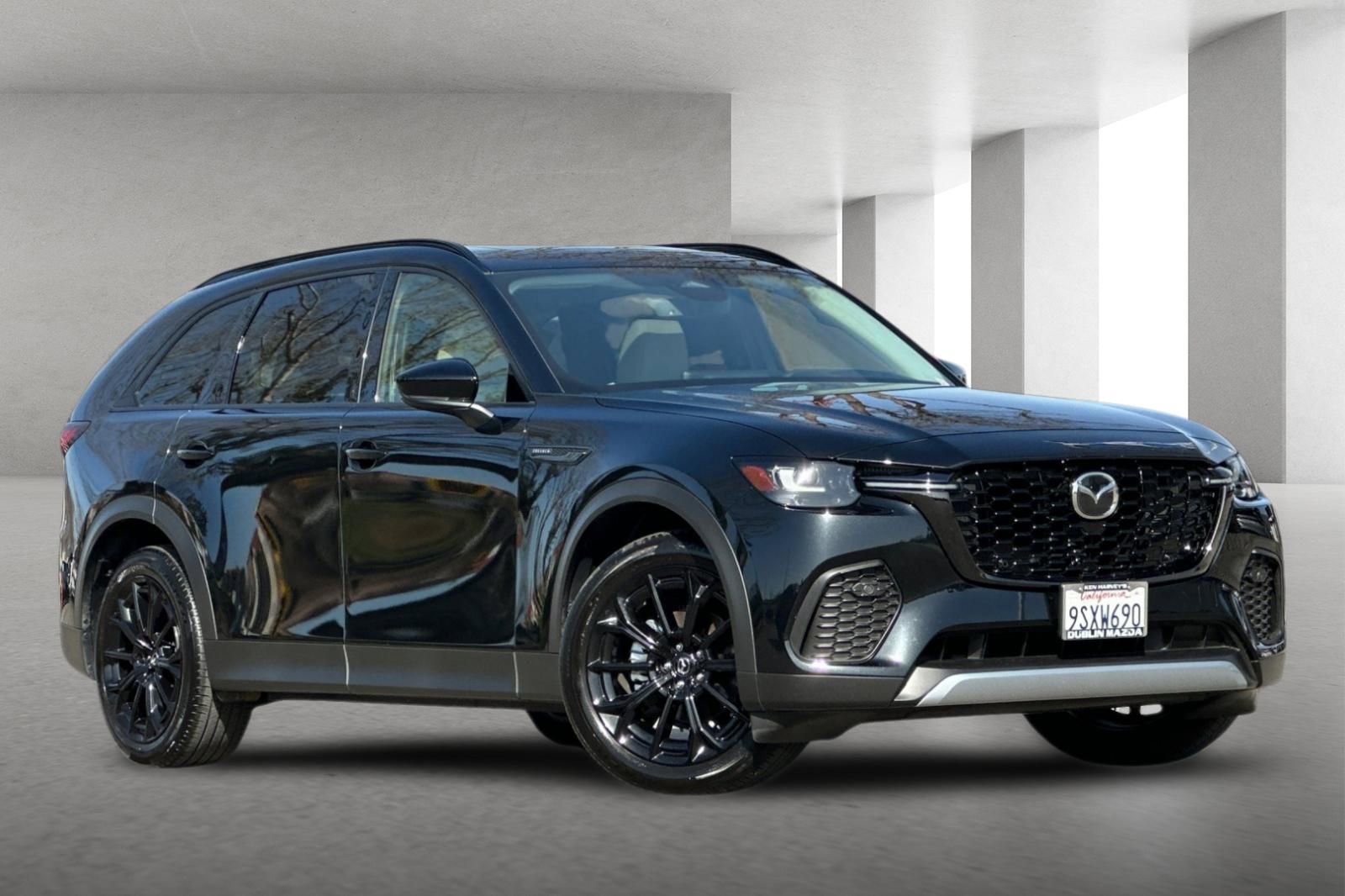 Certified 2025 MAZDA CX-70 3.3 Turbo w/ Premium Package image 2