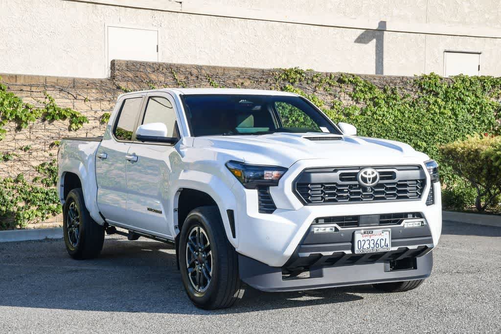Certified 2024 Toyota Tacoma TRD Sport w/ TRD Sport Premium Package AWD/4WD image 3