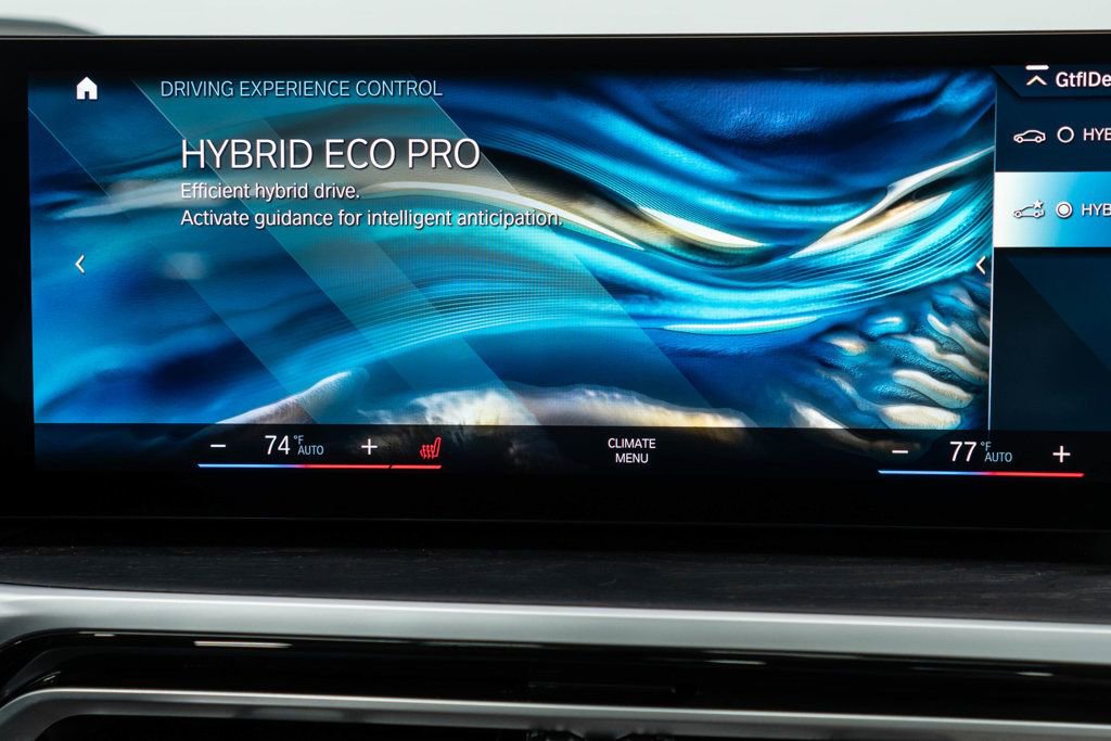 Used 2023 BMW 330e xDrive w/ Premium Package image 26