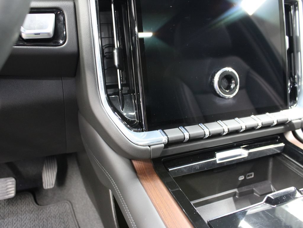 Used 2025 GMC Yukon Denali w/ Denali Reserve Package AWD/4WD image 68