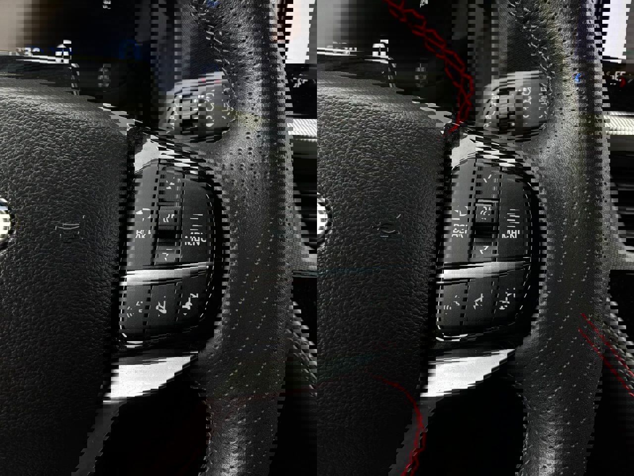 Used 2025 Ford Explorer ST-Line w/ ST-Line Street Pack AWD/4WD image 37