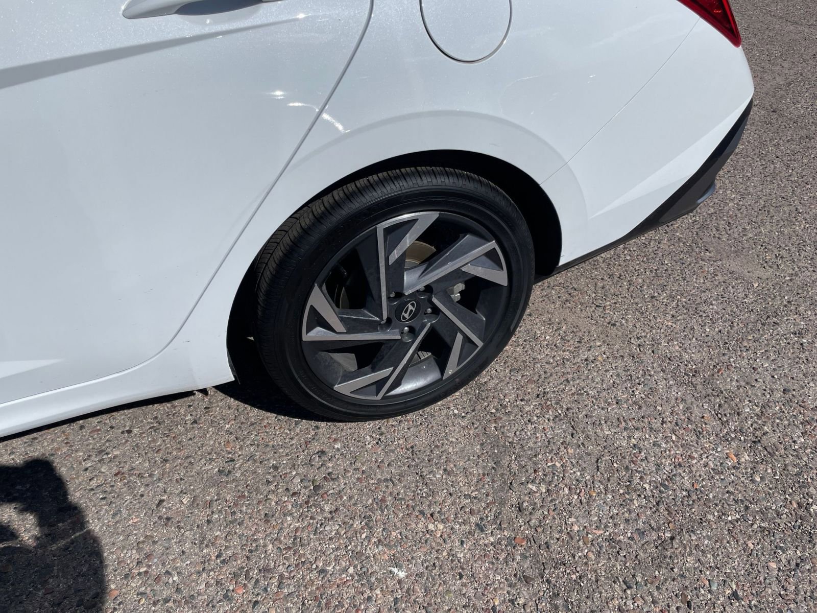 Used 2025 Hyundai Elantra Limited FWD image 33