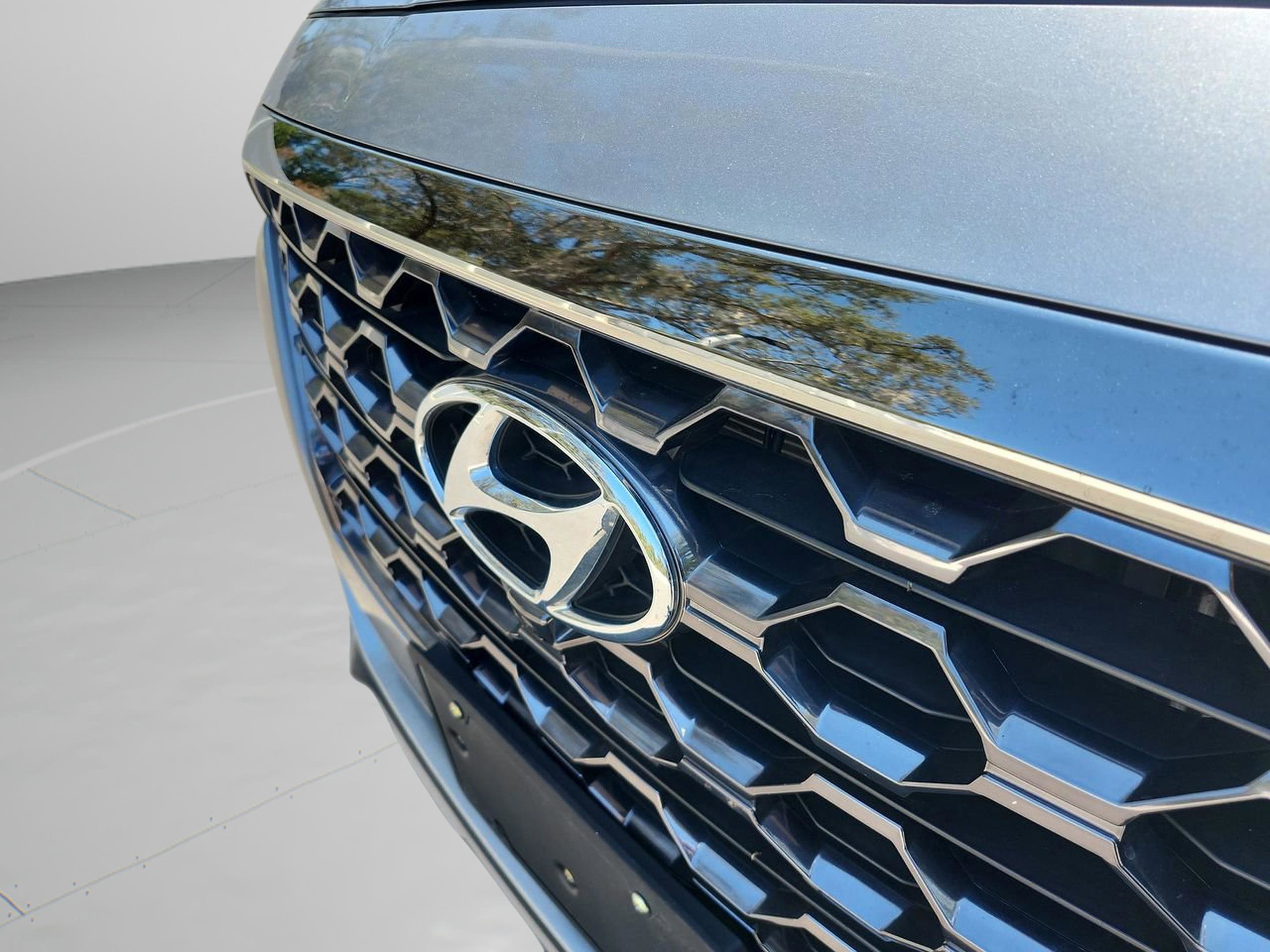 Used 2020 Hyundai Santa Fe Limited image 23