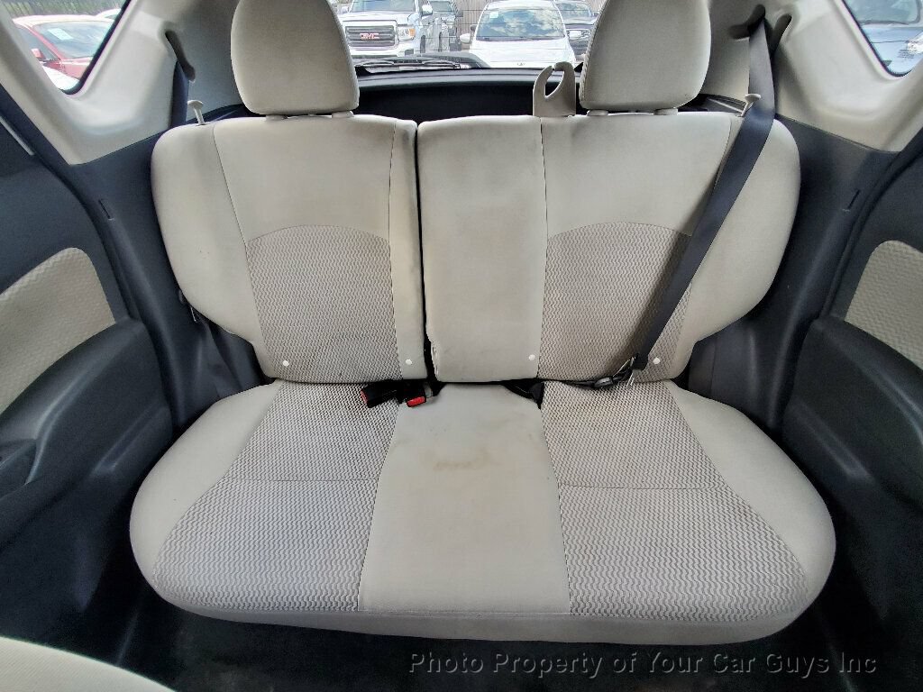 Used 2014 Nissan Versa Note SV FWD image 24