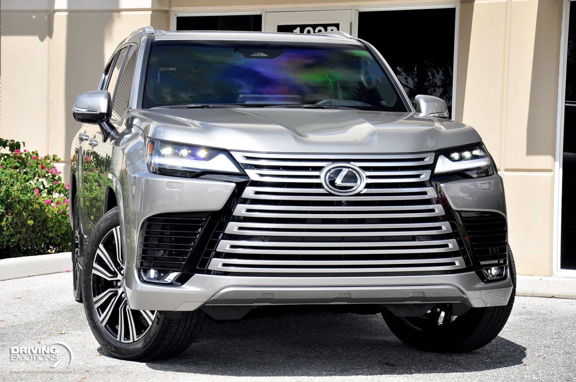 Used 2026 Lexus LX 700h Luxury AWD/4WD image 4