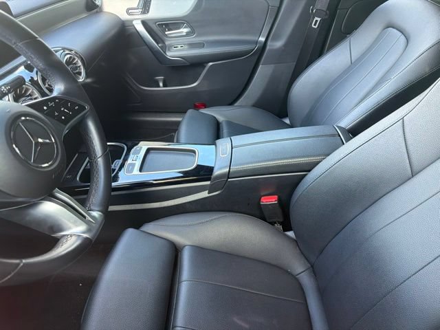 Used 2025 Mercedes-Benz CLA 250 4MATIC image 5