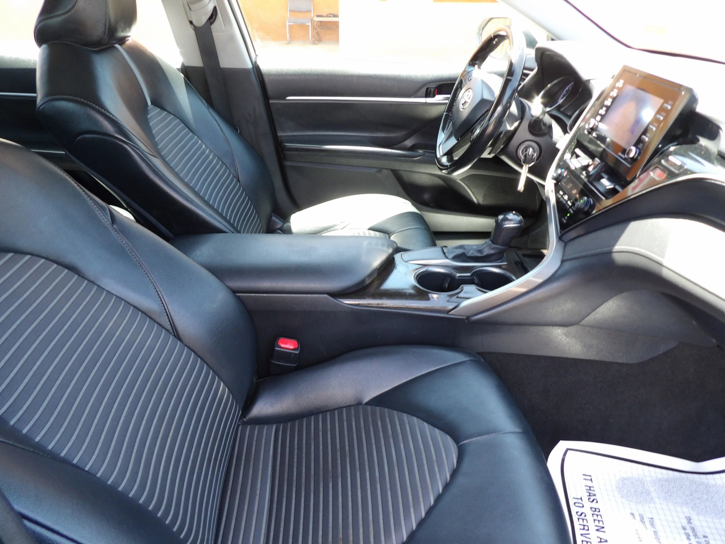 Used 2021 Toyota Camry SE FWD image 16