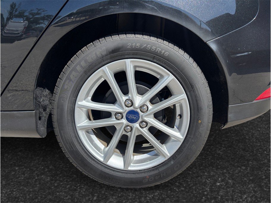 Used 2015 Ford Focus SE FWD image 13