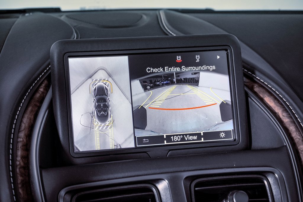 Used 2023 Aston Martin DB11 Volante image 32