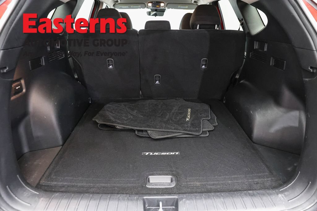Used 2022 Hyundai Tucson SEL w/ Cargo Package AWD/4WD image 9