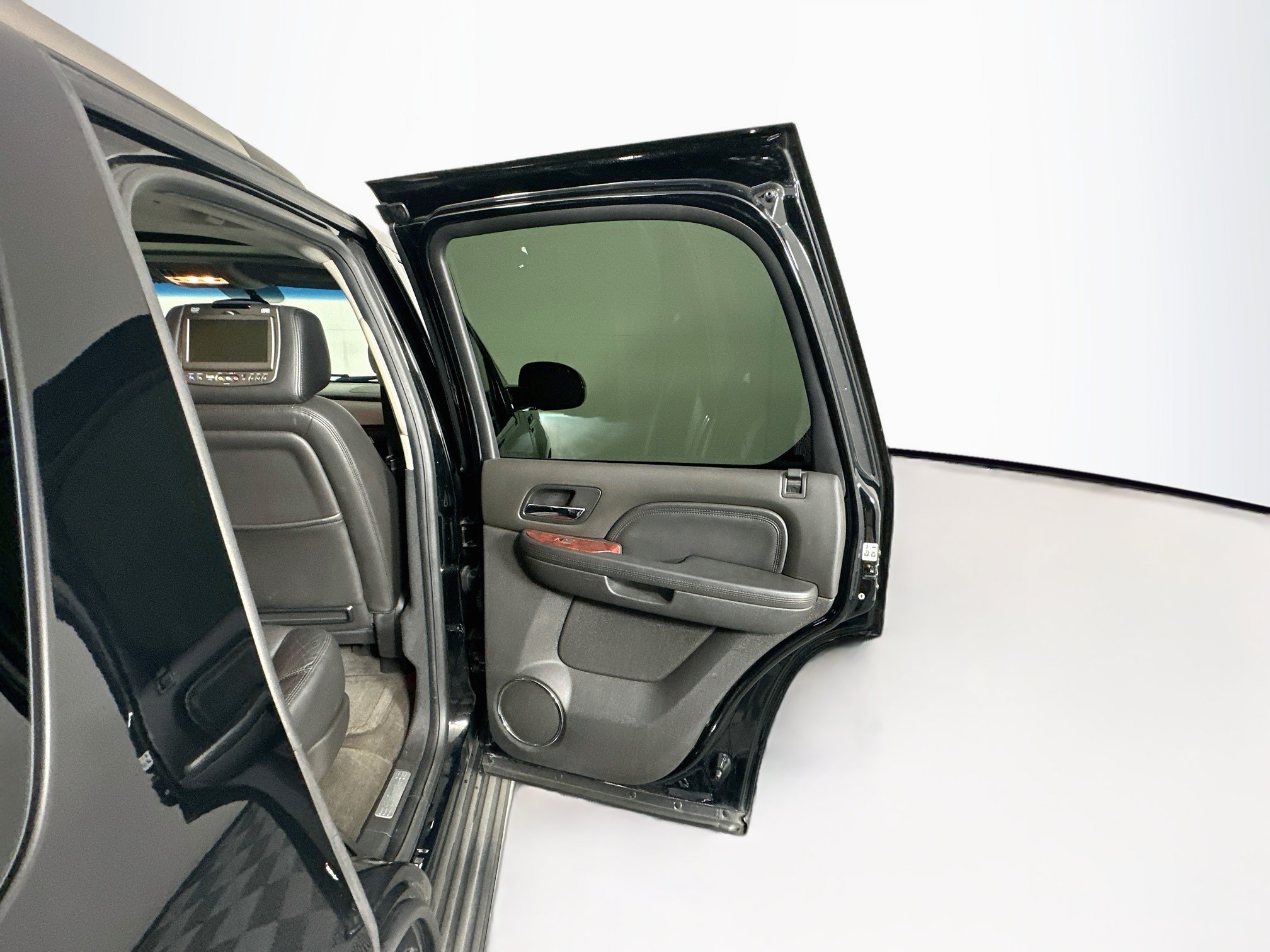 Used 2014 Cadillac Escalade Luxury RWD image 33