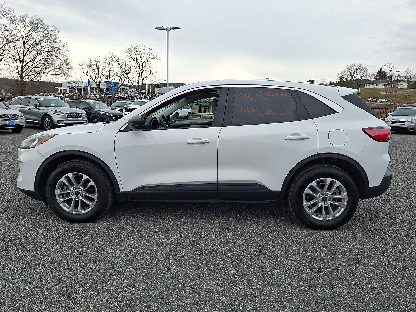 Certified 2022 Ford Escape SE AWD/4WD image 4