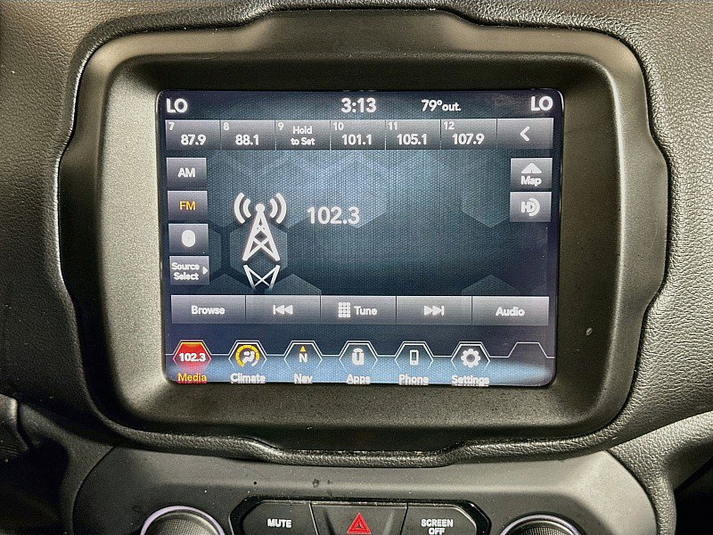Used 2023 Jeep Renegade Trailhawk AWD/4WD image 14