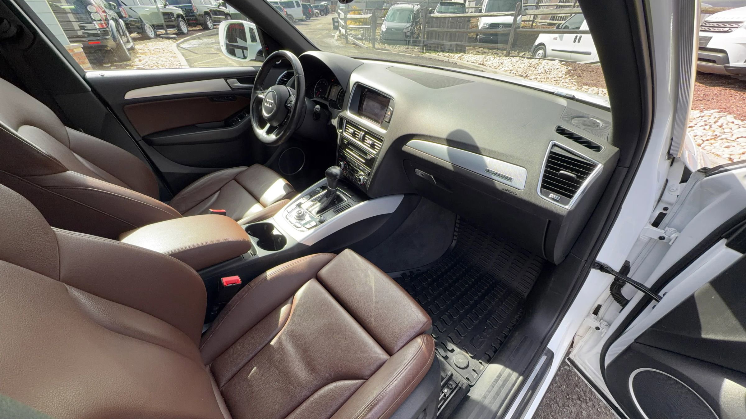 Used 2017 Audi Q5 2.0T Premium Plus w/ Technology Package image 24