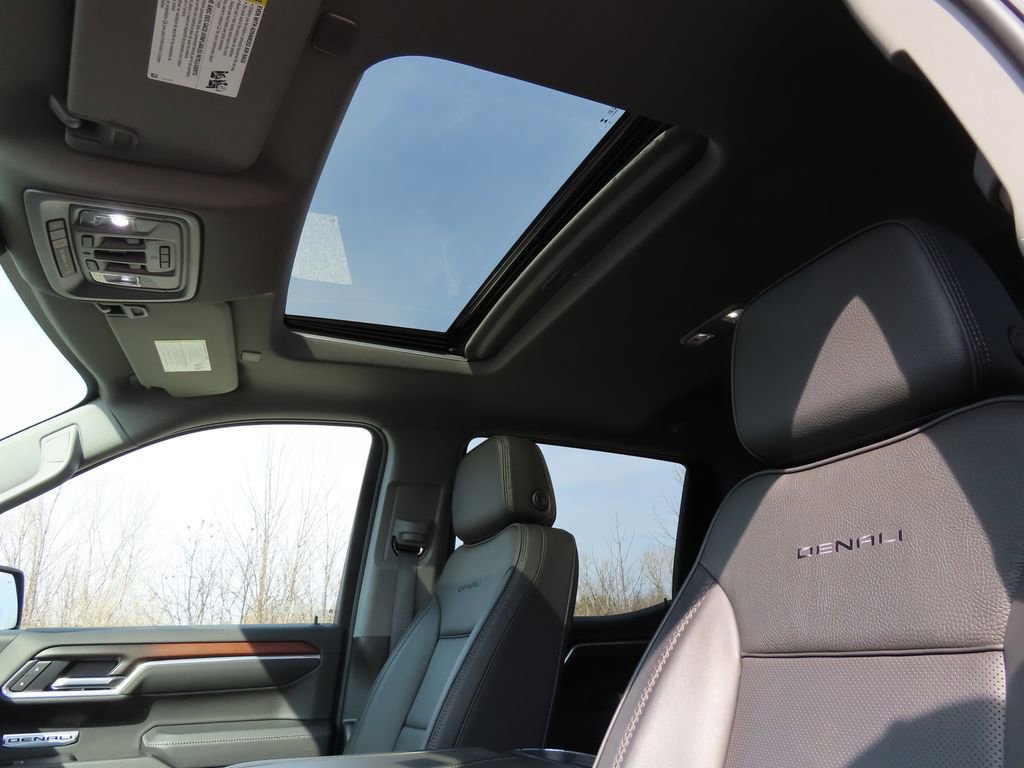 Certified 2025 GMC Sierra 1500 Denali w/ Denali Reserve Package image 5