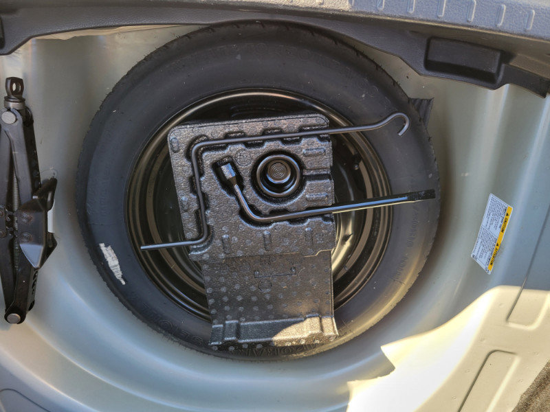 Used 2018 Toyota Corolla LE image 39