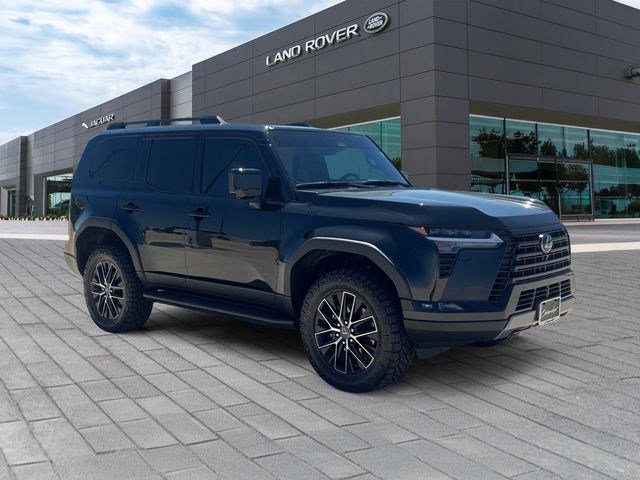 Used 2025 Lexus GX 550 w/ Accessory Package (CT) image 7